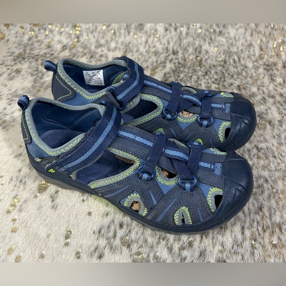 Merrell Kids Navy and Lime Closed-Toe Water Sandals